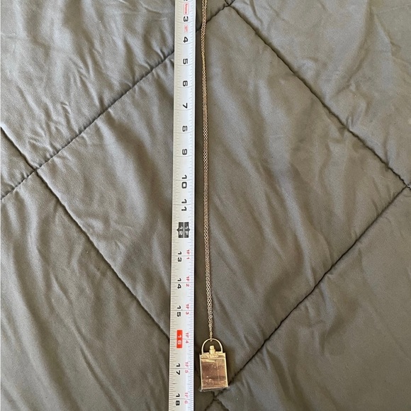 Vintage CHLOE Perfume Bottle Necklace on Gold Tone Chain - Picture 6 of 6